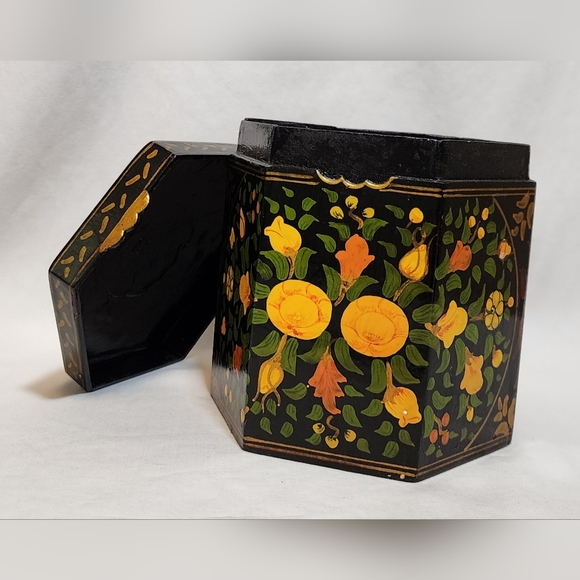 Large Hand-Painted Kashmiri Papier-Mâché Box – Floral Hexagon Storage Art - Picture 12 of 16